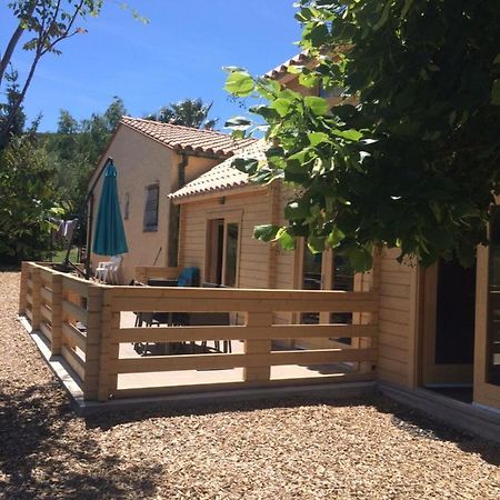Gite Le Chalet Des Milles Et Un Chemins Castelnou Eksteriør bilde
