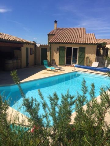 Gite Le Chalet Des Milles Et Un Chemins Castelnou Eksteriør bilde